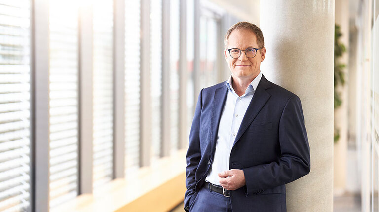 SMA Solar Technology AG（SMA）の監査役会、Jürgen Reinert氏のCEO（最高経営責任者）職5年延長を決定